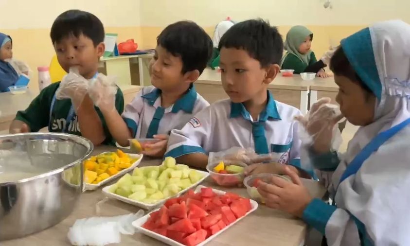 Kegiatan Seru Smilee! Jadi Koki Cilik Sambil Belajar Bahasa Inggris Secara Interaktif