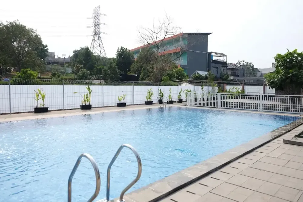 Kolam Renang 1